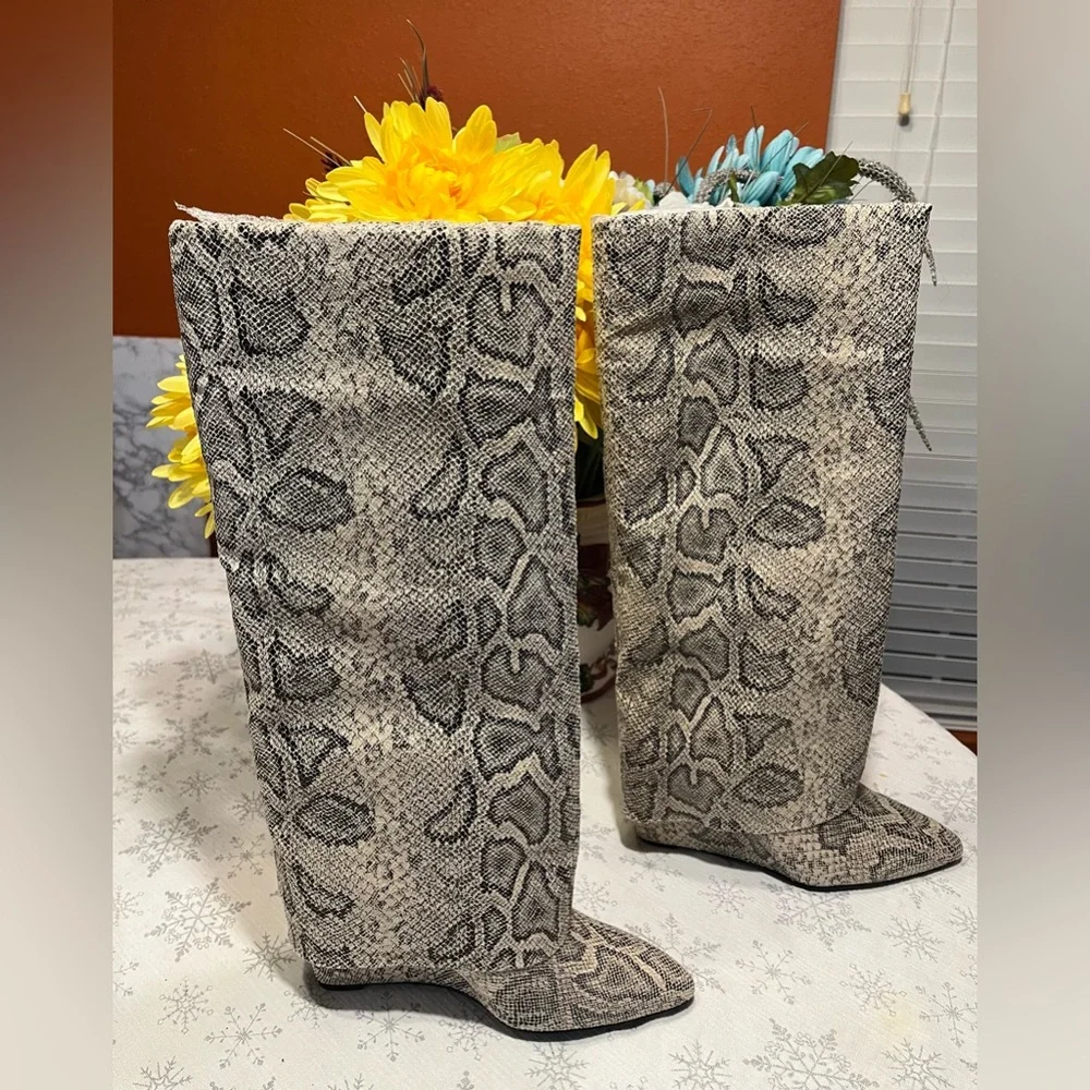 New Madden Girl Evander Foldover Boot - Beige and Black Snake Print
